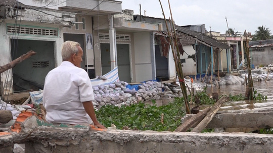Sạt[-]lở[-]tấn[-]c&ocirc;ng[-]ĐBSCL